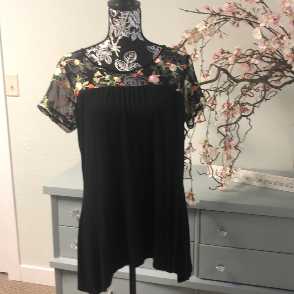 Pretty sheer shoulder floral embroidered top